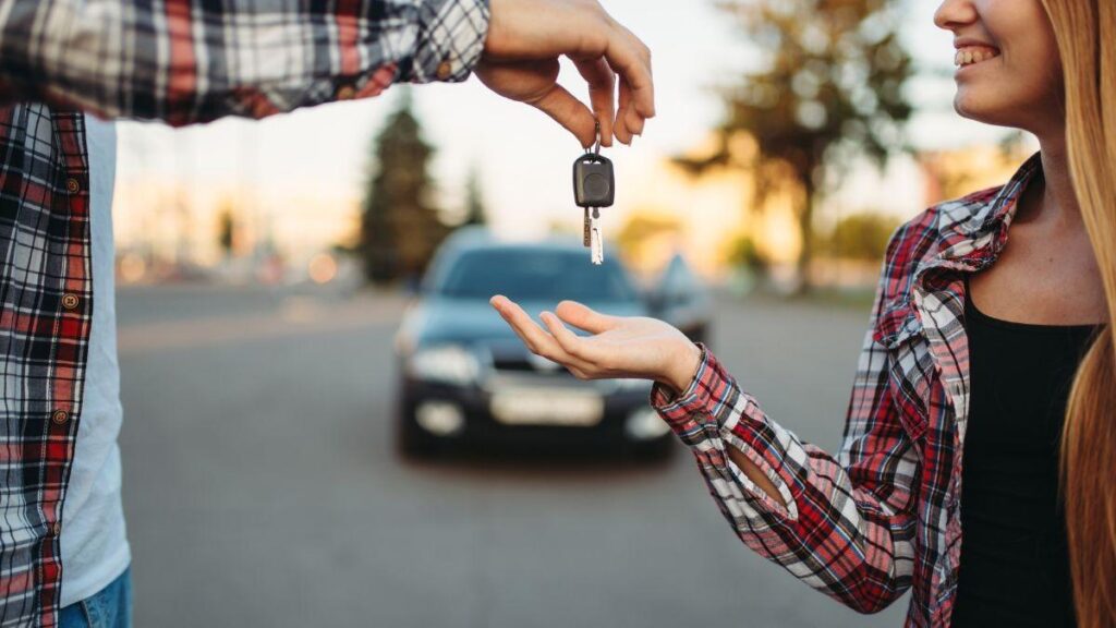 cambio de nombre coche entre familiares