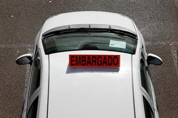 como saber si un coche tiene embargo